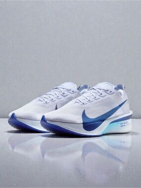 NEW Nike Vaporfly 4 Women's Road Racing Shoes Size 8.5 Blue Sneakers